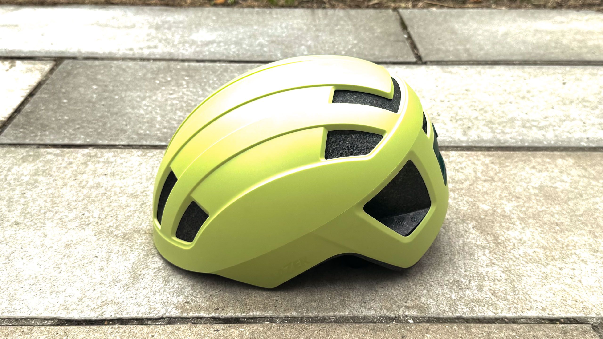 Revisión del casco Lazer Verde Keneticore: un modelo ecológico para ciclistas eléctricos