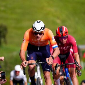 "Un poco difícil para mí": Mathieu van der Poel resta importancia a sus posibilidades de ganar el Campeonato Mundial