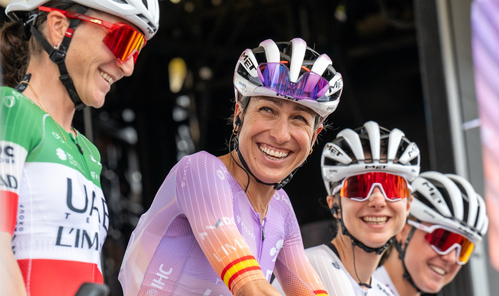 GINEBRA, SUIZA - 3 DE AGOSTO: Mavi García de España y EAU TEAM ADQ antes del 5to Tour de France Femmes 2026, Etapa 3, una etapa de 156,5 km desde Ginebra a Poligny / #UCIWT / 3 de agosto de 2026 en Ginebra, Suiza. (Foto de Silvina Brodersohn - CameraSport).