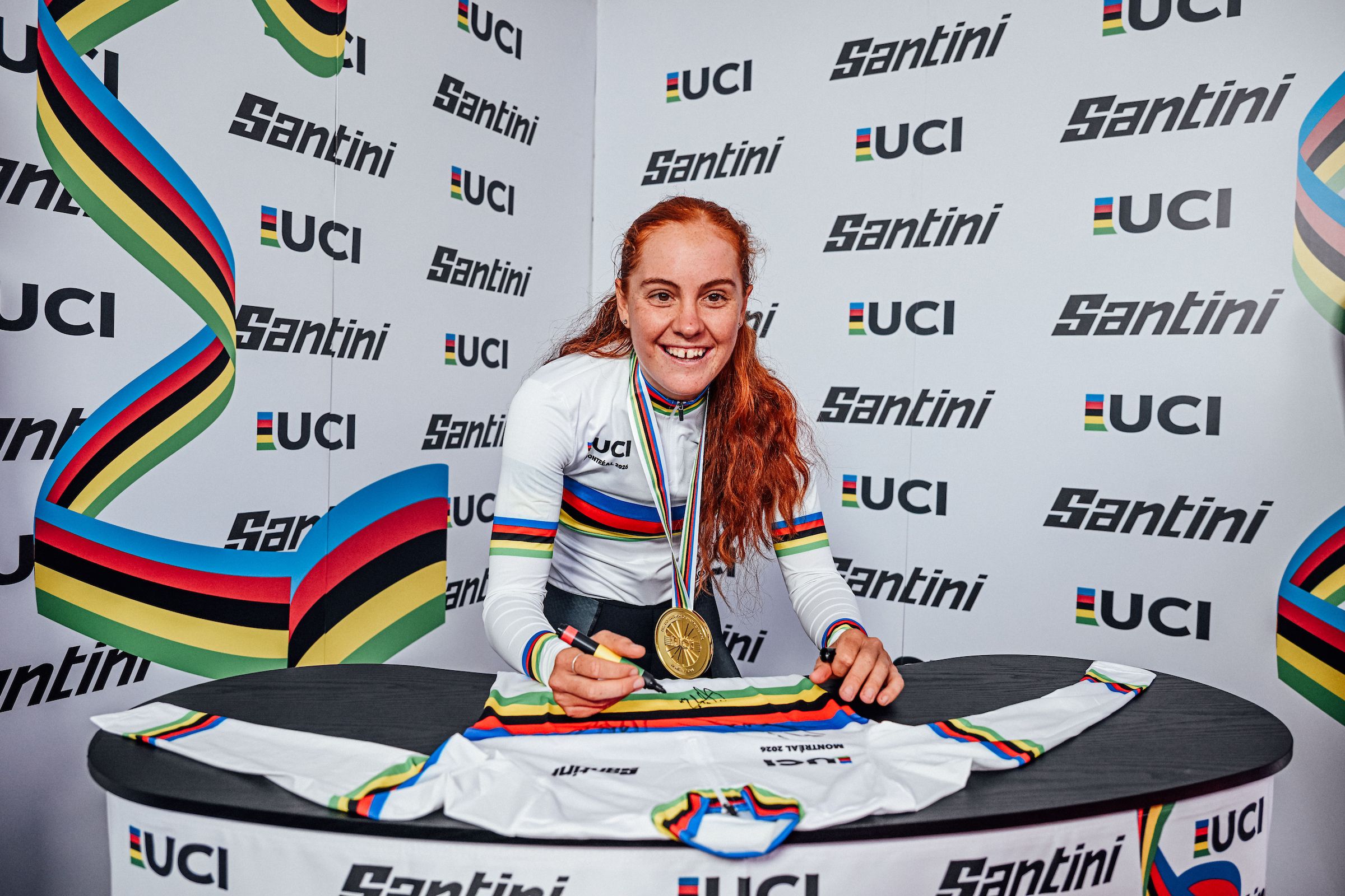 La recién coronada campeona mundial Felicity Wilson-Haffenden abandona Lidl-Trek para ir a Fenix-Premier Tech