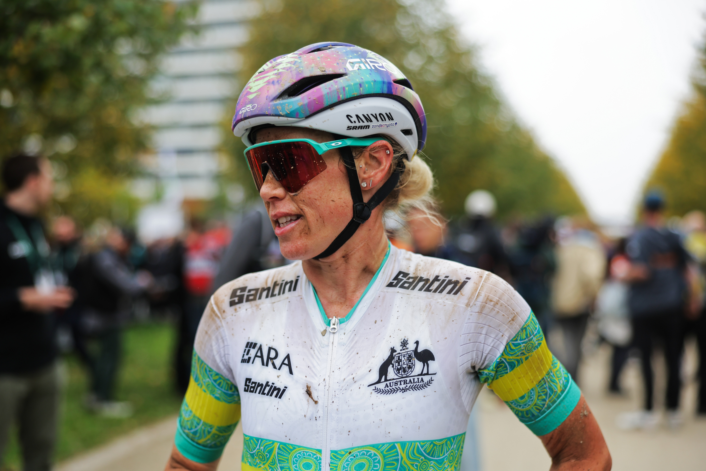 Foto de Alex Whitehead/SWpix.com - 11/10/2025 - Ciclismo - Campeonato Mundial de grava UCI 2025, Zuid-Limburg, países Bajos - Carrera Elite femenina - Tiffany Cromwell (Australia)