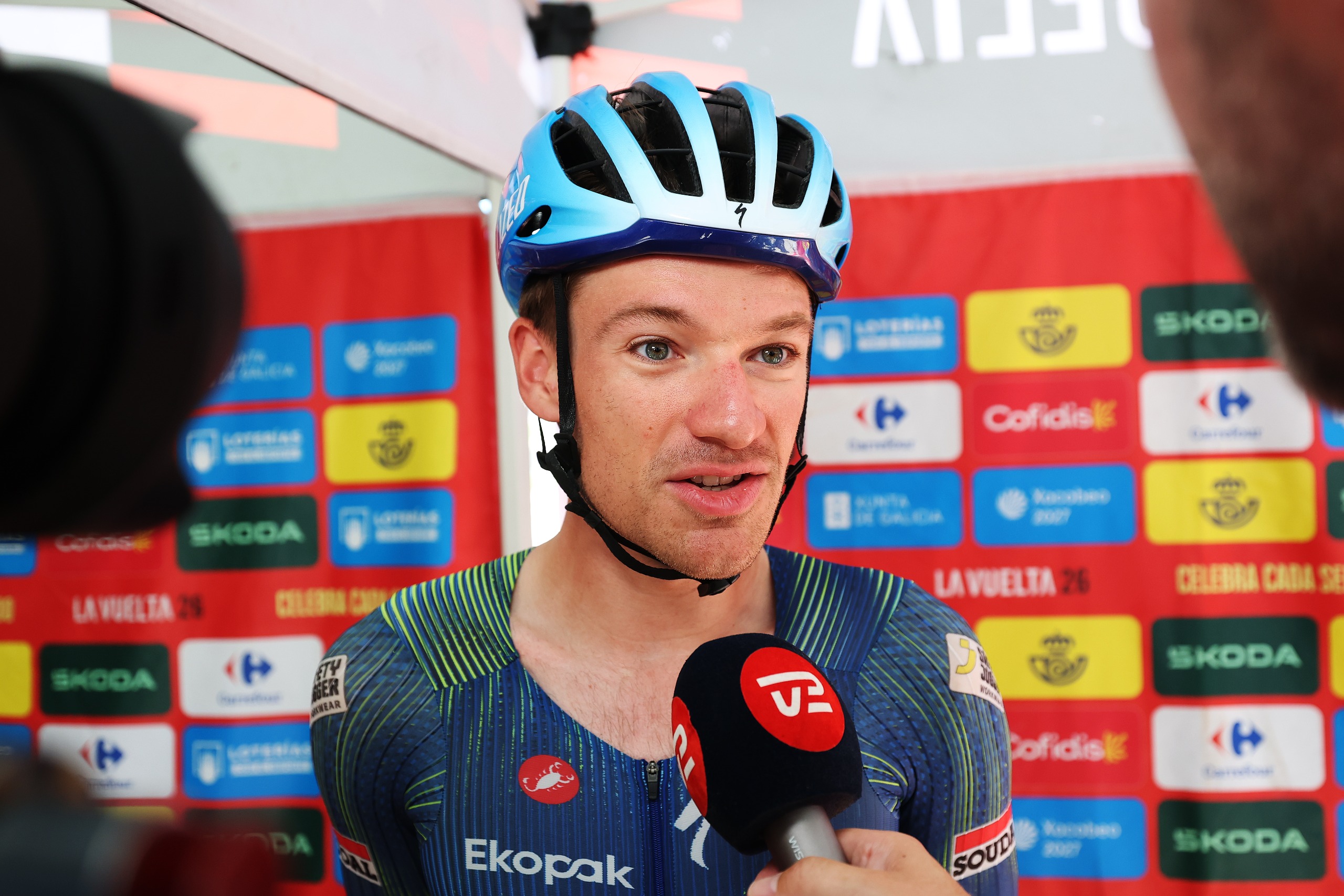 DOS HERMANAS, ESPAÑA - 9 DE SEPTIEMBRE: Ethan Hayter de Gran Bretaña y el equipo Soudal Quick-Step se reúnen con la prensa en el inicio previo a La Vuelta - 81.ª Vuelta a España 202, etapa 17, una etapa de 185 km desde Dos Hermanas a Sevilla / #UCIWT / etapa del 9 de septiembre de 2026 en Dos Hermanas, España. (Foto de Alexander Hassenstein/Getty Images)