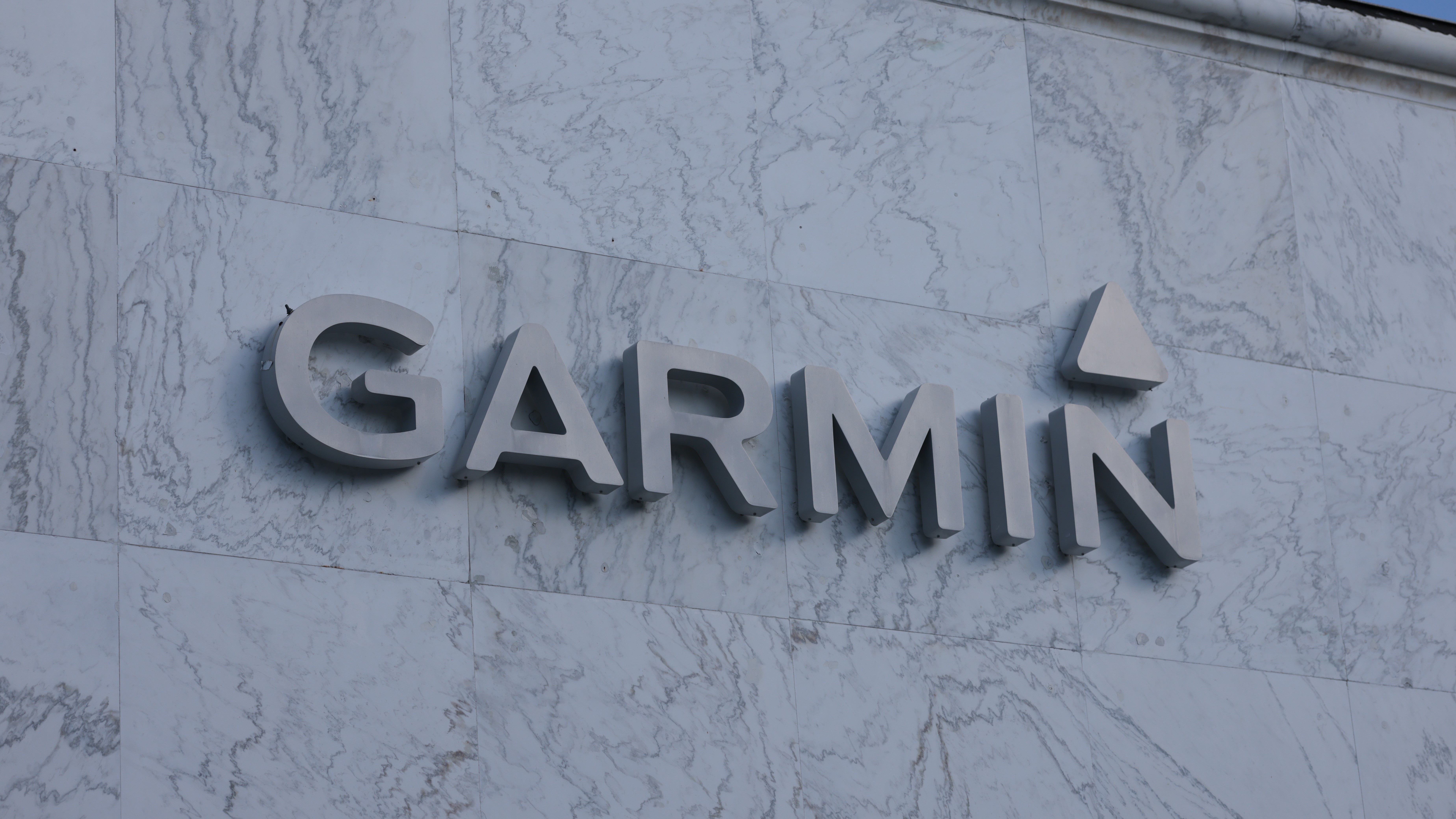 El exterior de una tienda Garmin 