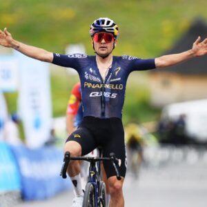 Tom Pidcock termina quinto en el ranking UCI, el mejor de su carrera, con Pinarello Q36.5 trayendo refuerzos importantes para 2027