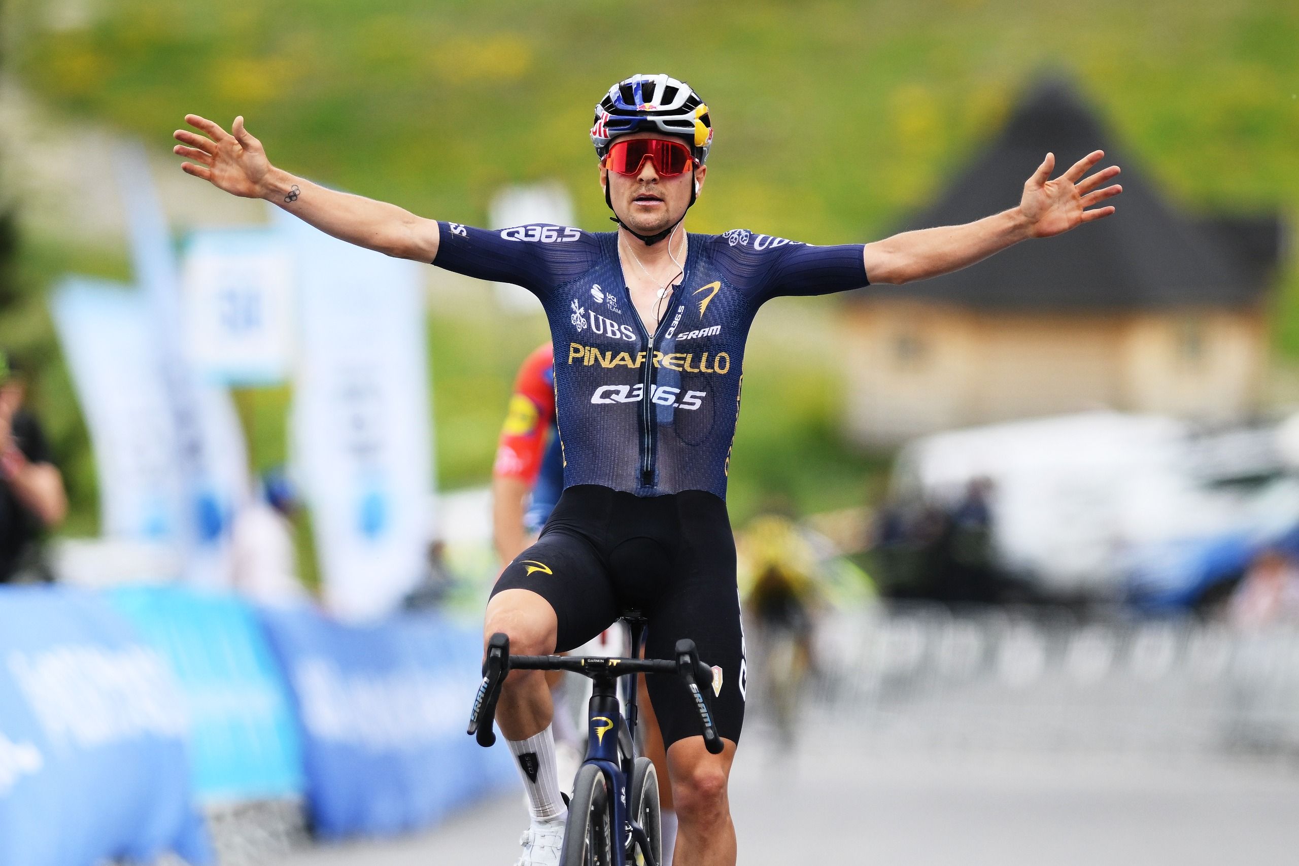 Tom Pidcock termina quinto en el ranking UCI, el mejor de su carrera, con Pinarello Q36.5 trayendo refuerzos importantes para 2027