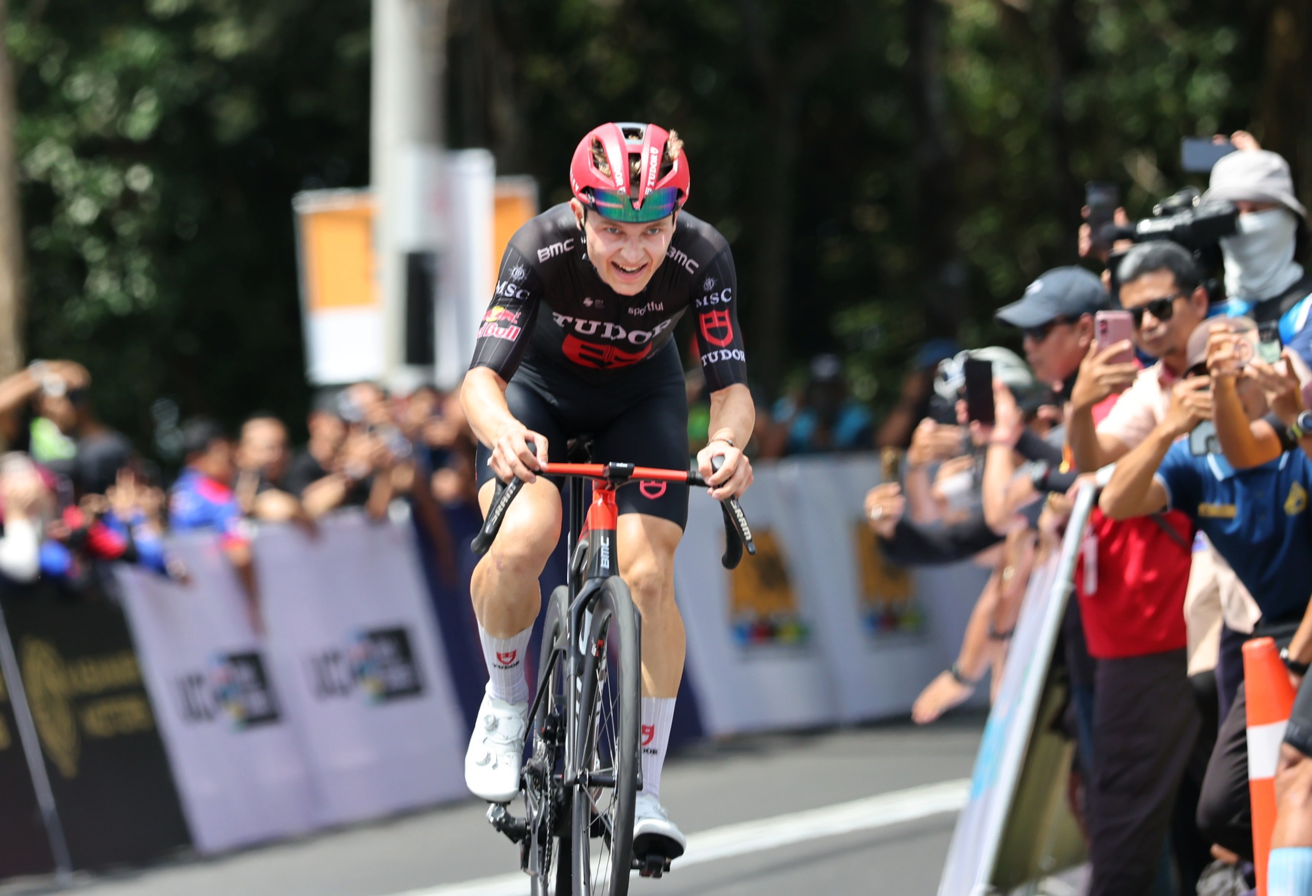 Lennart Jasch gana la etapa 2 del Tour de Langkawi 2026