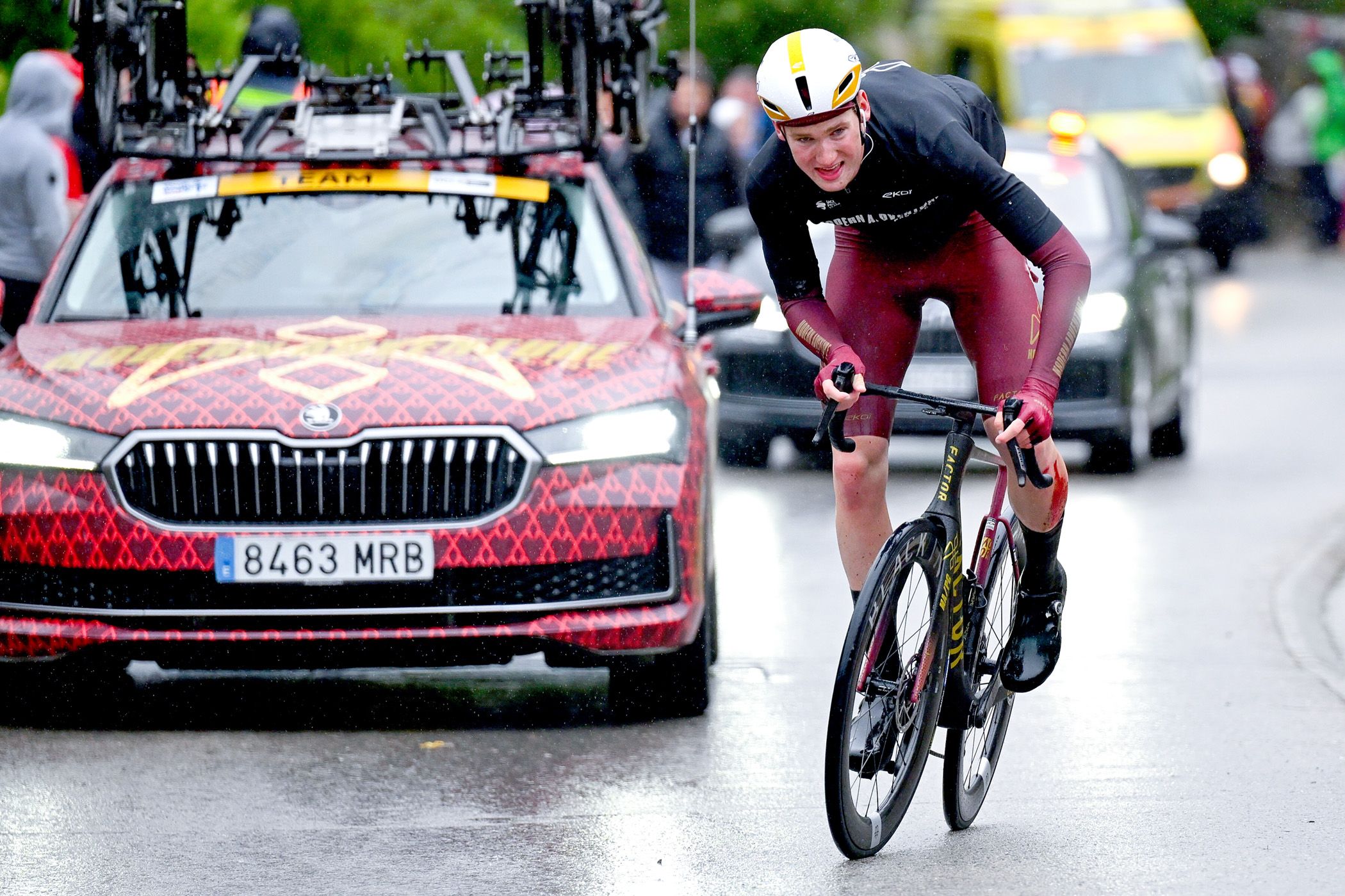 'La moraleja de la historia es que los polacos pelean bastante bien cuando los golpeas': Ezra Caudell comparte la primera actualización después de sufrir lesiones graves en el horroroso accidente del Philadelphia Cycling Classic