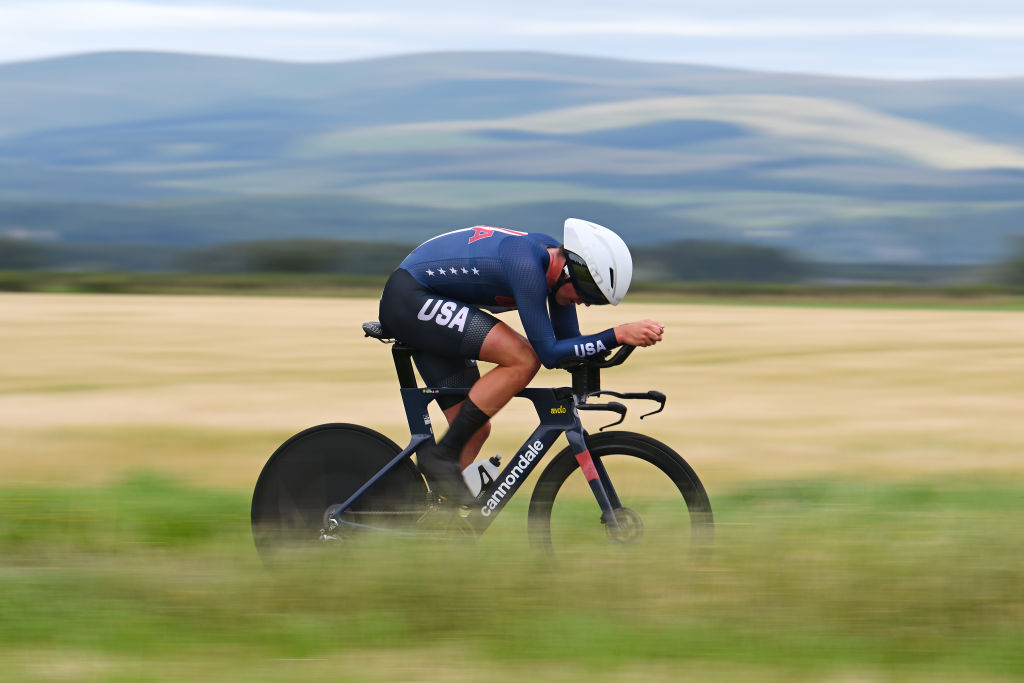 Evan Boyle representa a Estados Unidos durante la contrarreloj individual masculina sub 23 en el Campeonato Mundial de Ciclismo UCI Glasgow 2023. (Foto de Dario Belingheri/Getty Images)