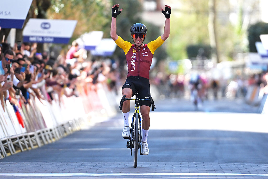 Ion Izagirre gana el GP 2026 MIguel Indurain