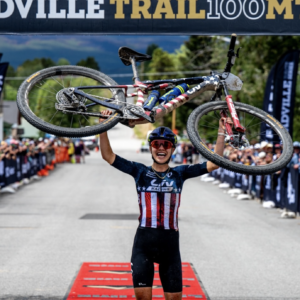 Melisa Rollins deja atrás el gravel y el ciclismo de montaña para embarcarse en una carrera en carretera con EF Education-Oatly